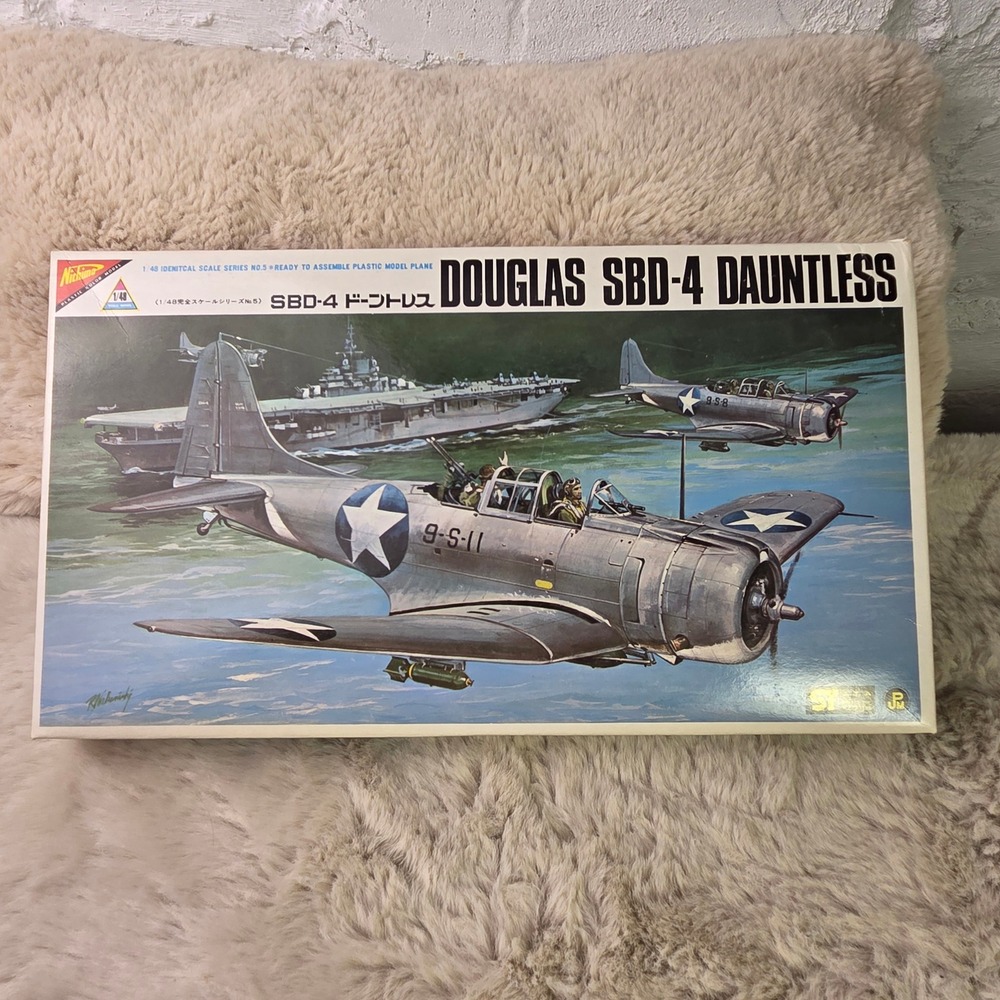 Nichimo Douglas SBD-4 Dauntless 1/48 Scale Plastic Model Kit 4805-800 WWII Plane